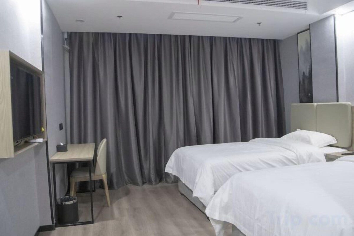 Business 2-bed Room
