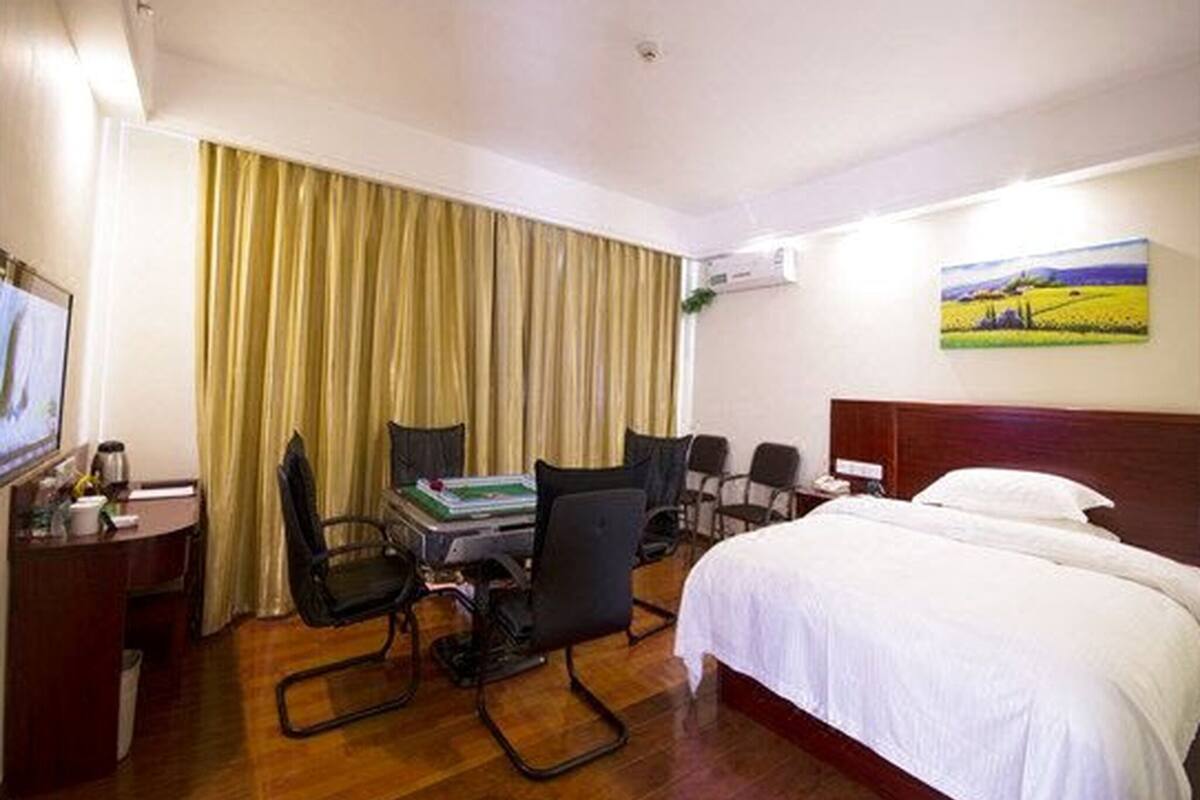 In-room safe, blackout drapes, iron/ironing board, free WiFi