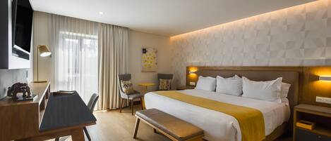 Standard Suite, 1 Queen Bed | 1 bedroom, in-room safe, laptop workspace, iron/ironing board