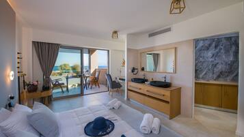 Executive Suite | Premium bedding, in-room safe, individually decorated, blackout drapes