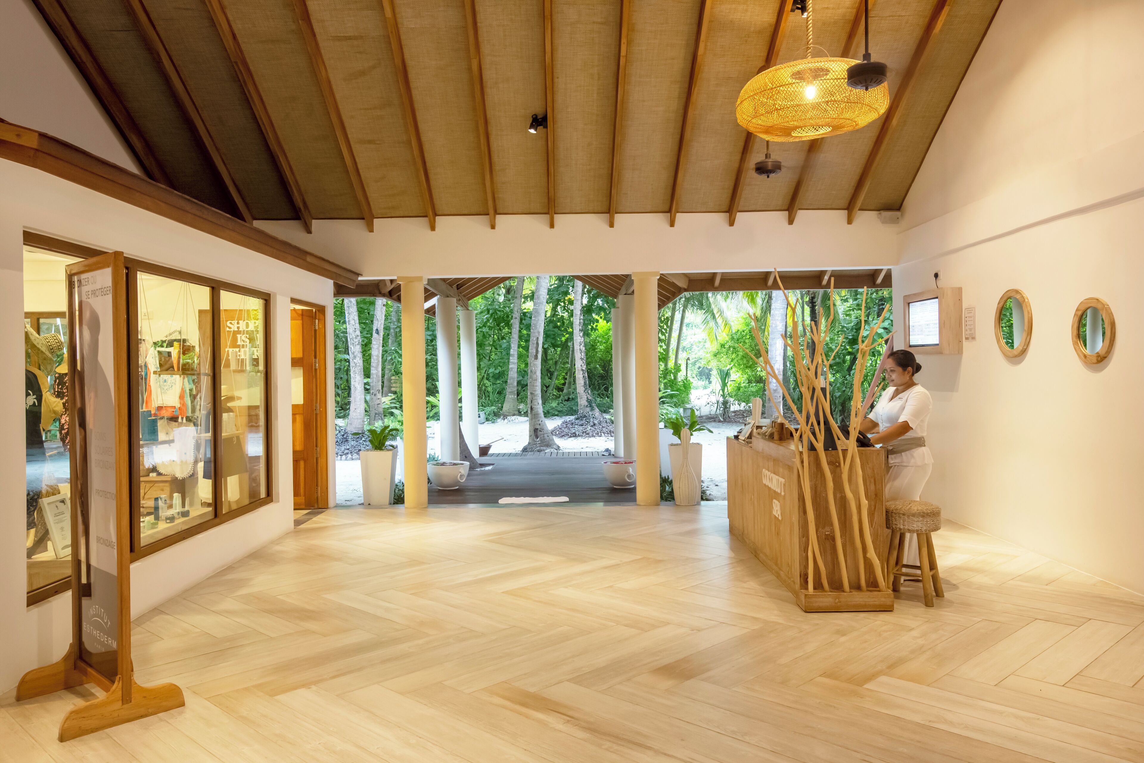 couples treatment room(s), body treatments, aromatherapy