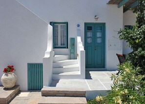 Lobby - Anemoessa Rooms & Studios (Santorini)