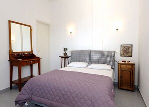 Room - Anemoessa Rooms & Studios (Santorini)