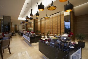 Bar (on property) - Grandhika Setiabudi Medan (Medan)