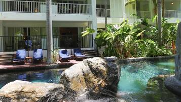 Pool waterfall