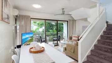 3 Bedroom Rooftop Terrace | Living area | Flat-screen TV