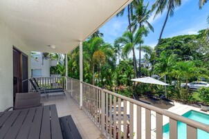 Apartamento, 2 habitaciones, vistas a la piscina | Vistas del balcón
