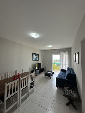 Apartment, 2 Bedrooms, Sea View | Living area - Pousada Brisa do Mar (Bombinhas)