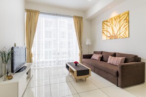 LCD TV, Netflix, pay films - Five Senses Suite at M Suite KLCC (Kuala Lumpur)