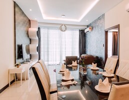 3 Bedrooms Apartment (Imperial) | In-room dining