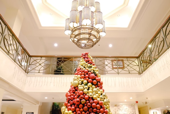 المنشأة من الداخل