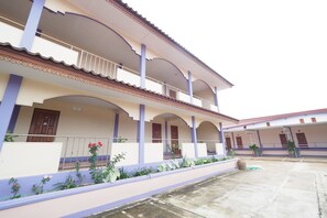 Exterior - Eurngkum Hotel (Nan)