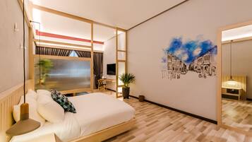 Courtyard Suite | Brankas, Wi-Fi gratis, dan seprai linen