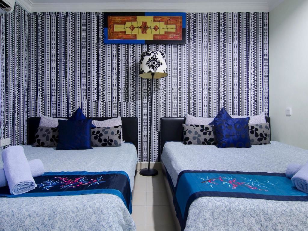 Family Room | Desk, iron/ironing board, rollaway beds, free WiFi