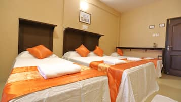 In-room safe, soundproofing, free WiFi