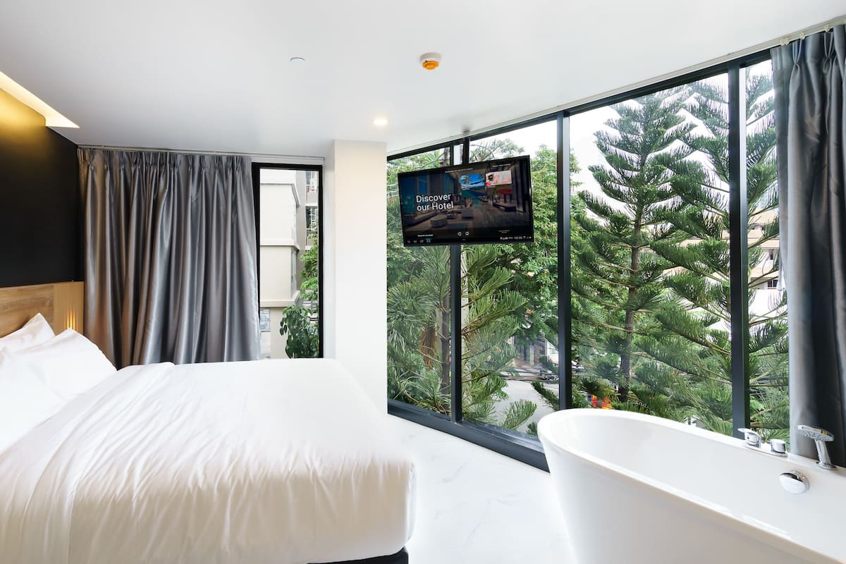 Studio Suite, bồn tắm, góc | Quang cảnh vườn