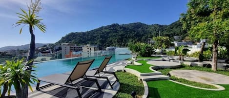 Kolam renang terbuka