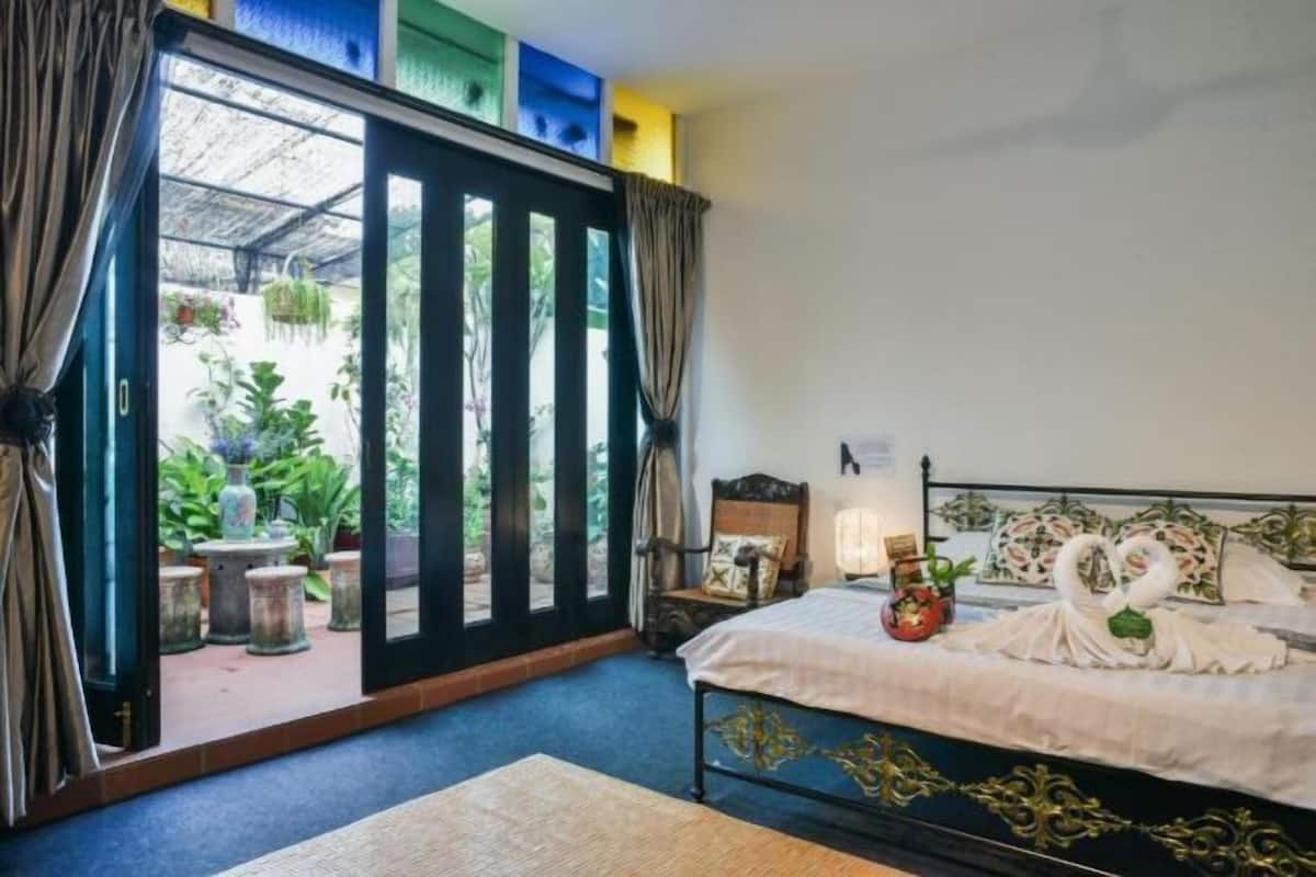 1 bedroom, free WiFi, bed sheets