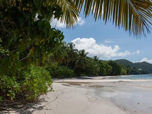 View from property - Villa Saint Sauveur (Praslin Island)