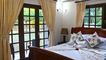 Villa | 4 bedrooms, in-room safe, blackout curtains, iron/ironing board