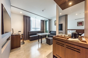 Studio Suite (A type)