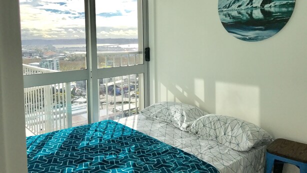 Apartment, 2 Bedrooms, Harbor View - Cosy Two Bedroom High Rise (Auckland)