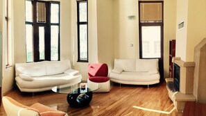 Luxury Apartment, 1 Bedroom (Alexandrovska 11 str.) | Living room | Flat-screen TV