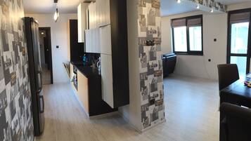 Comfort Apartment, 2 Bedrooms (Geo Milev 14 str.) | Living room | Flat-screen TV