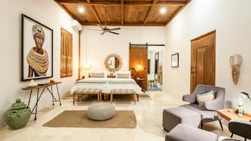 Luksushuvila, useita makuuhuoneita, rantanäköala | 1 makuuhuone, ylelliset vuodevaatteet, tallelokero huoneessa