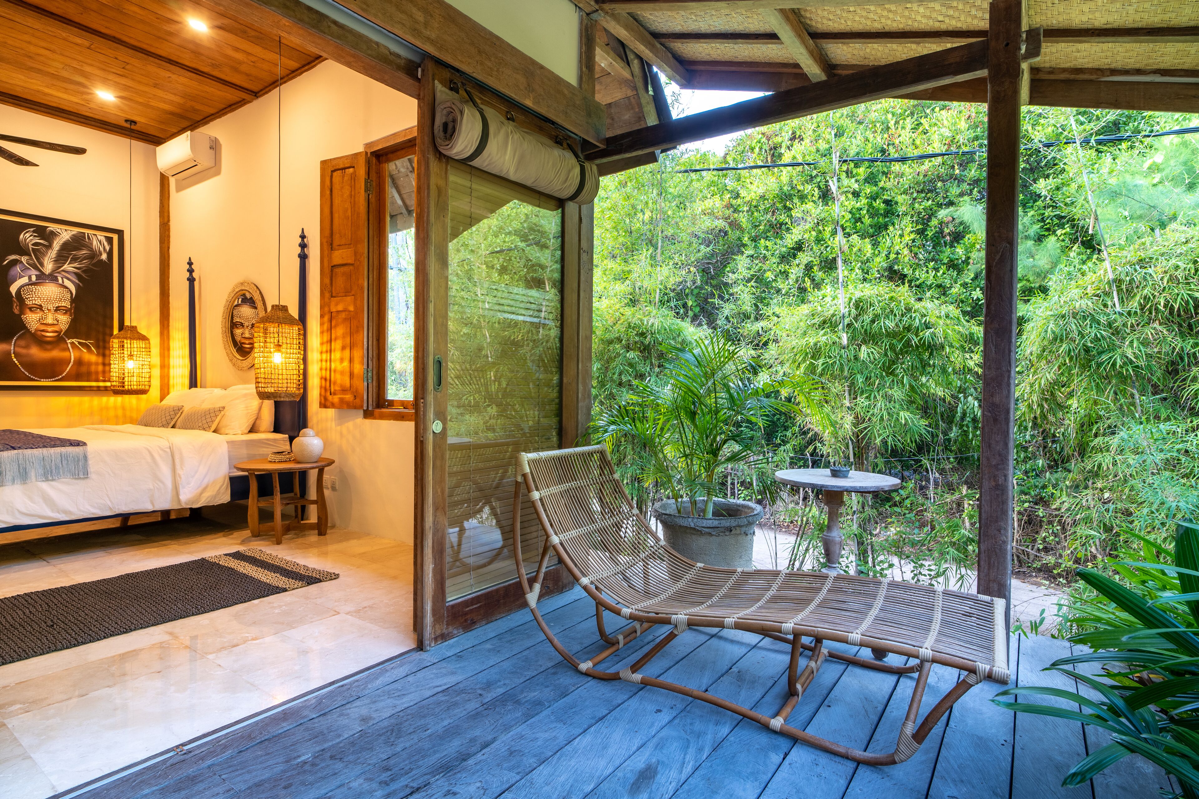 Superior-sviitti, 1 suuri parisänky, rantanäköala | 1 makuuhuone, ylelliset vuodevaatteet, tallelokero huoneessa