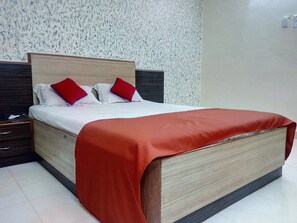 Rollaway beds, free WiFi