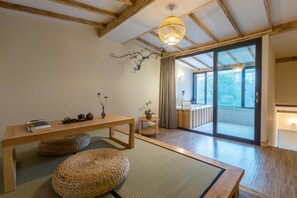 Loft, Hot Tub - Sukham Advesa Emei (Leshan)
