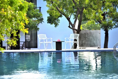 Arana by Forest Trails