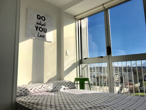 Apartment, 2 Bedrooms, Harbor View | 2 bedrooms, desk, iron/ironing board, free WiFi