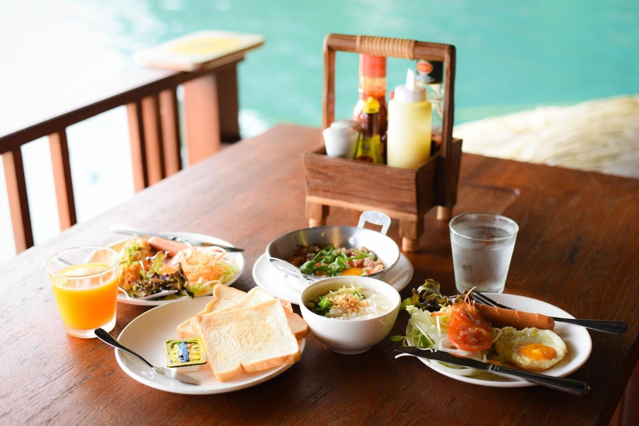 breakfast, lunch, dinner served; thai cuisine