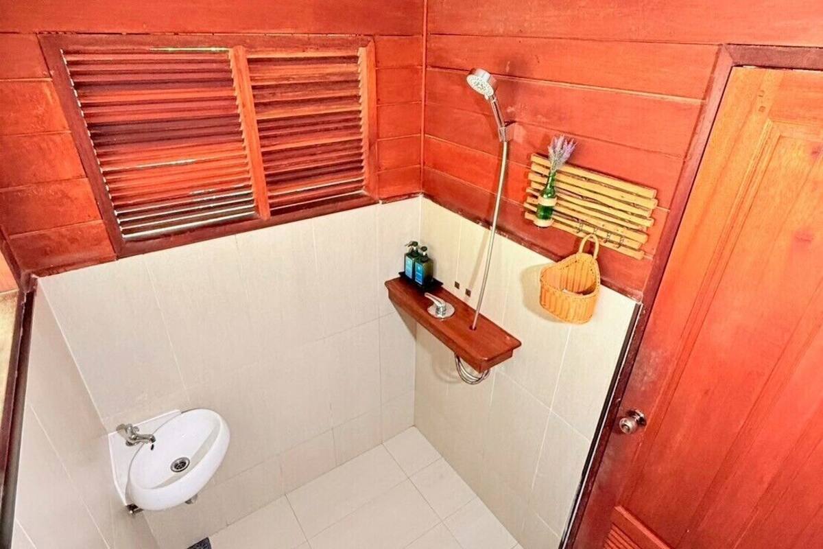 family quadruple room, 2 bedrooms, non smoking, lake view | bathroom | shower, rainfall showerhead, free toiletries, hair dryer