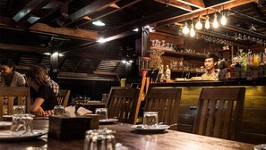 包含每日自助早餐