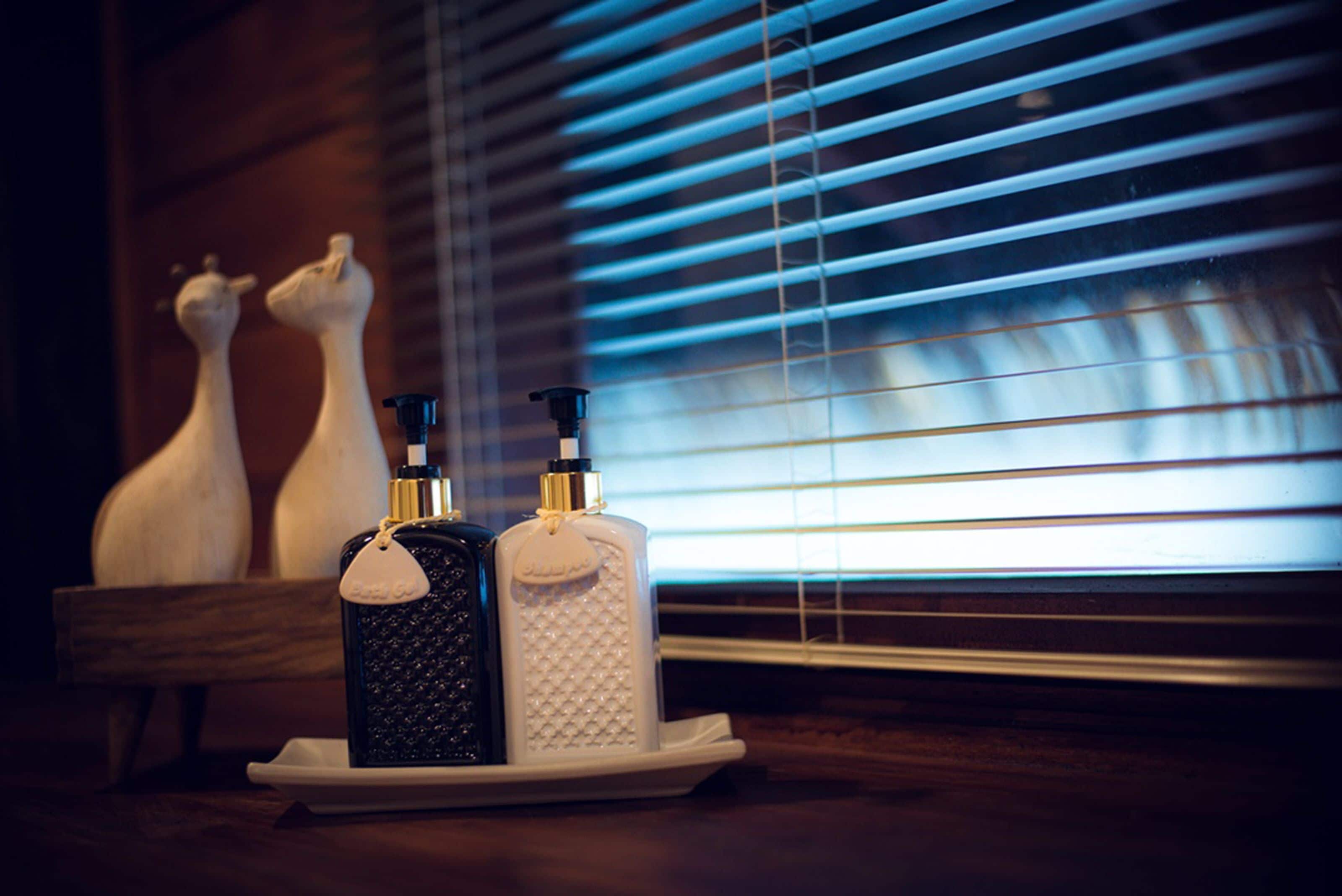 superior double or twin room, 1 bedroom, non smoking, lake view | bathroom amenities | shower, rainfall showerhead, free toiletries, hair dryer