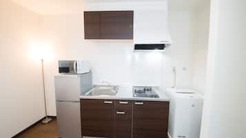 Refrigerador, microondas, placa de cocina, tetera/pava eléctrica