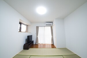 四人房, 无烟房 (Room103, Japanese Style) | 遮光窗帘、免费 WiFi、床单