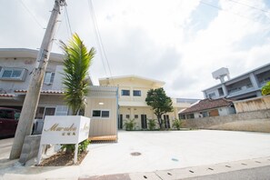 Ubetjent parkering (inkludert)