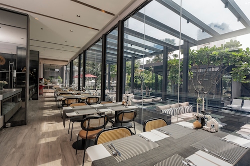 Arden Hotel and Residence