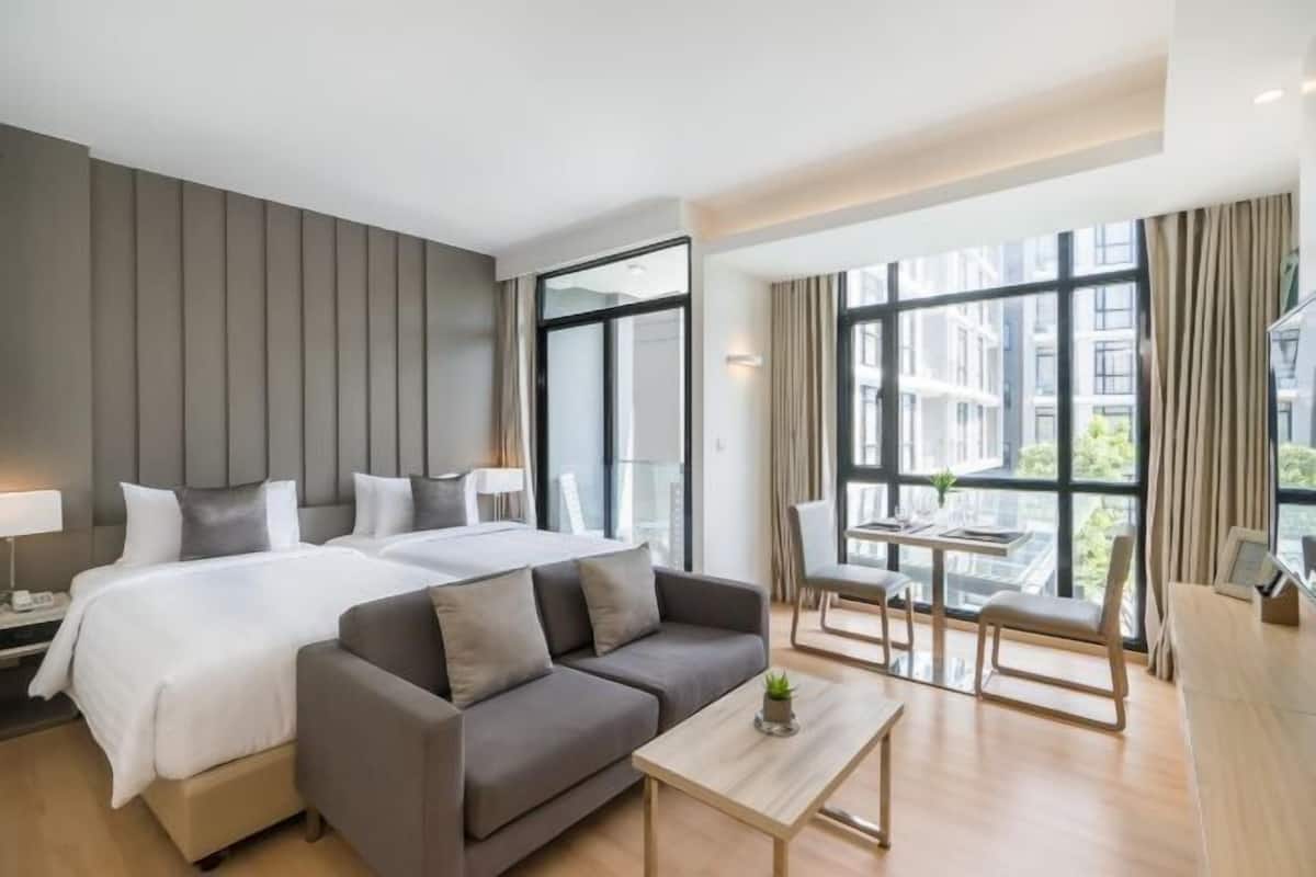 1 slaapkamer, een minibar, een kluis op de kamer, een bureau