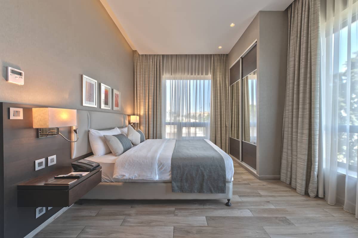 superior suite, 2 bedrooms | 1 bedroom, minibar, in-room safe, desk
