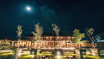 Front of property – evening/night