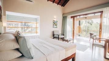 In-room safe, desk, free WiFi, bed sheets