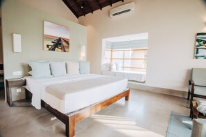 In-room safe, desk, free WiFi, bed sheets