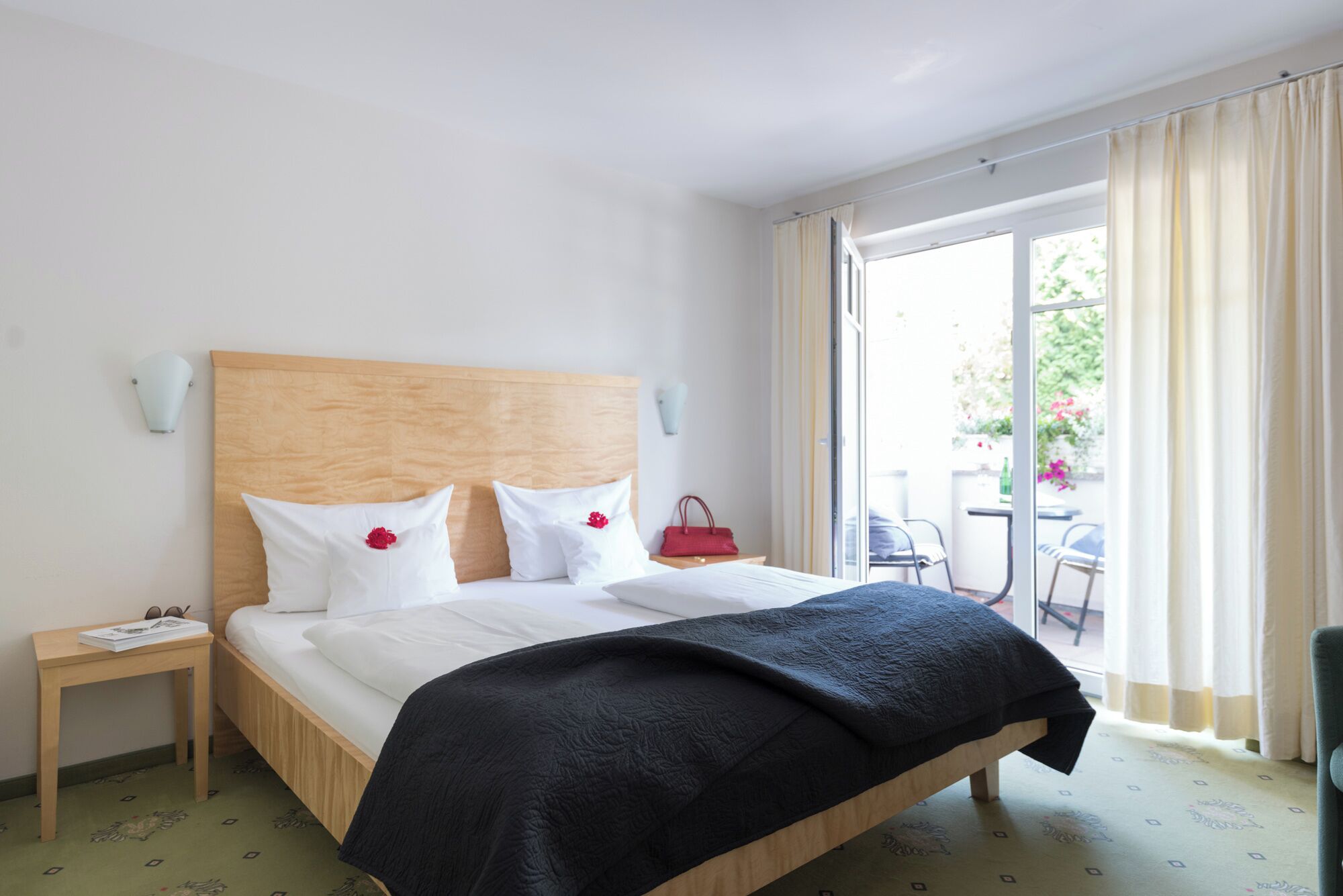 Classic Comfort Doppelzimmer mit Balkon oder Terrasse | Hypo-allergenic bedding, in-room safe, free WiFi, bed sheets