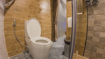 Penthouse 1 | Bathroom | Separate tub and shower, jetted tub, free toiletries, towels