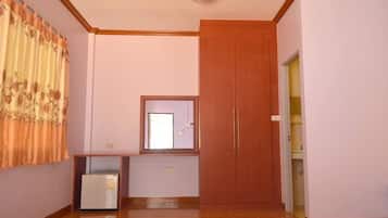 Villa, 1 Bedroom (7 Pax) | 1 bedroom, desk, bed sheets